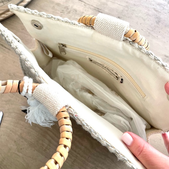 America and Beyond Straw and Metallic handbag like new used once - Picture 4 of 10